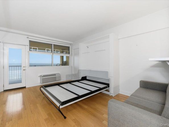 250 Shore Road 4D, Long Beach NY 11561