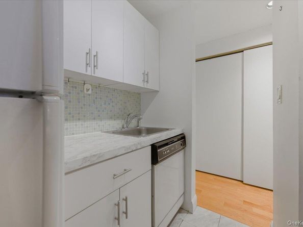 250 Shore Road 4D, Long Beach NY 11561