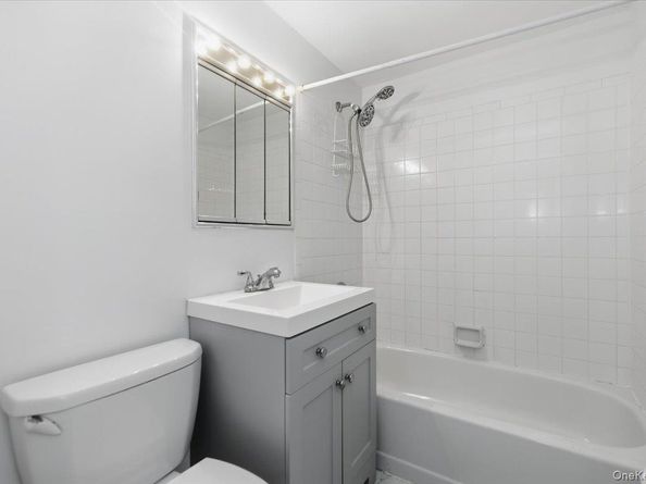 250 Shore Road 4D, Long Beach NY 11561