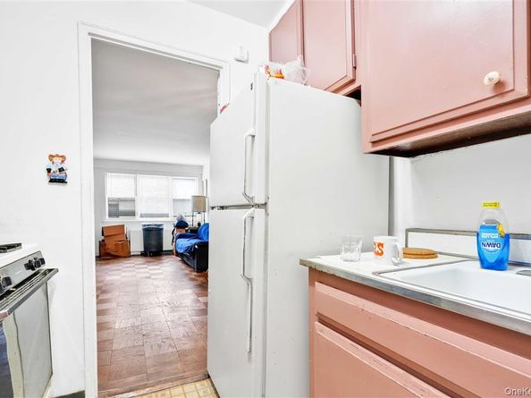 77 E 12 Street 17K, New York (Manhattan) NY 10003