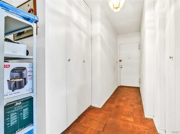 77 E 12 Street 17K, New York (Manhattan) NY 10003