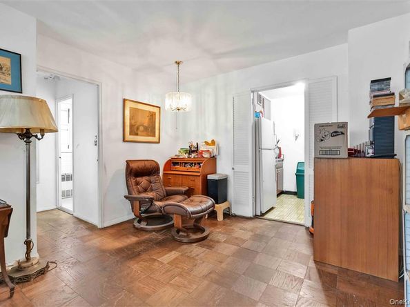 77 E 12 Street 17K, New York (Manhattan) NY 10003