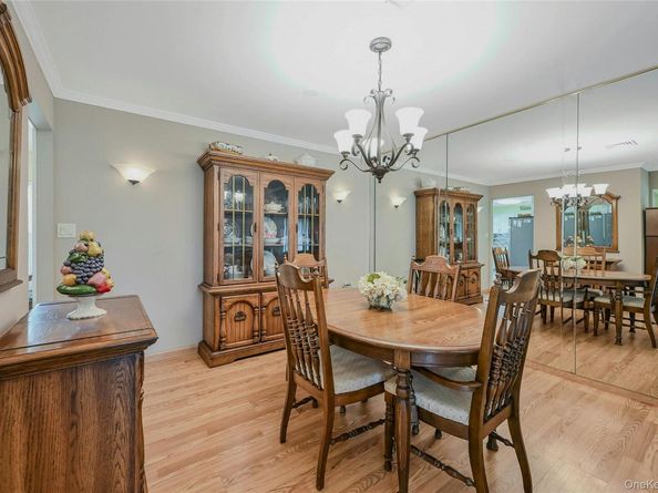 98 A Eastbourne, Ridge NY 11961