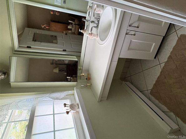 98 A Eastbourne, Ridge NY 11961