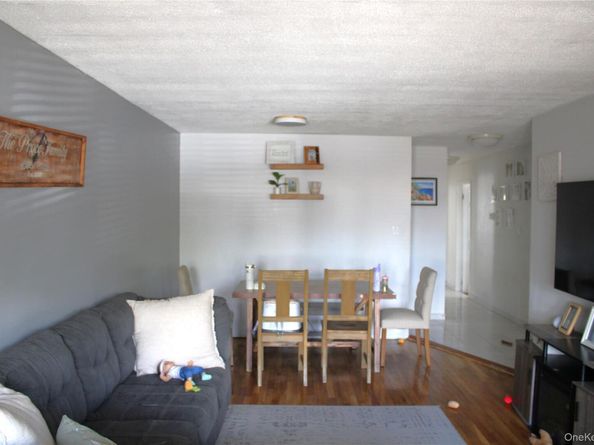 8210 149th Avenue, Howard Beach NY 11414