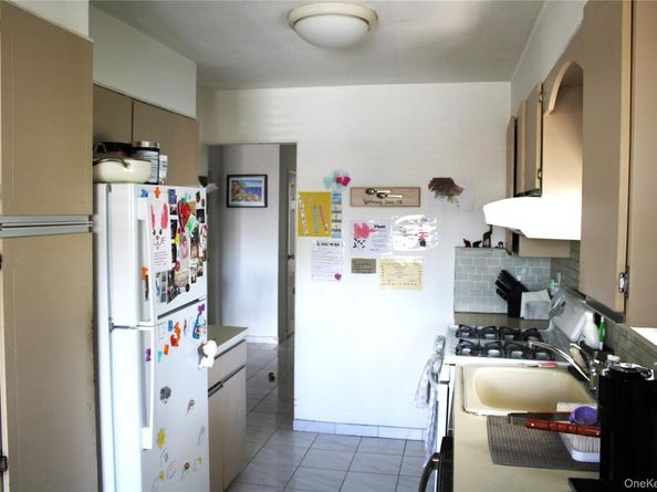8210 149th Avenue, Howard Beach NY 11414