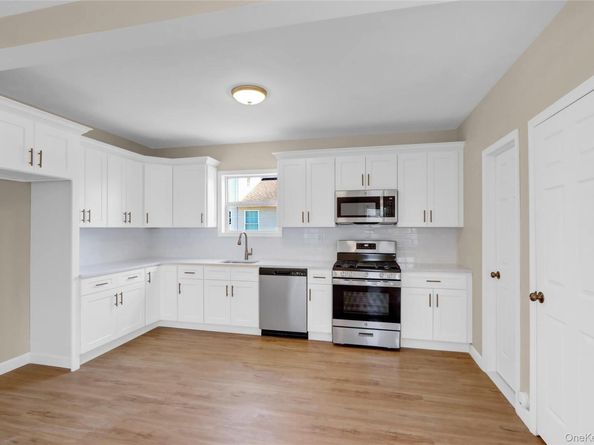 83 Fairview Avenue, Islip Terrace NY 11752