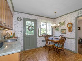 13 Linda Road, Port Washington NY 11050
