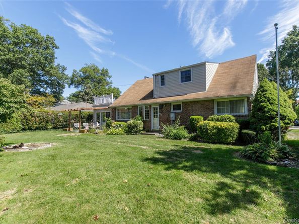 13 Linda Road, Port Washington NY 11050