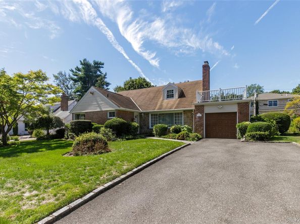 13 Linda Road, Port Washington NY 11050