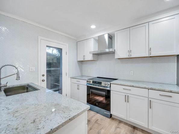815 Udall Road, West Islip NY 11795