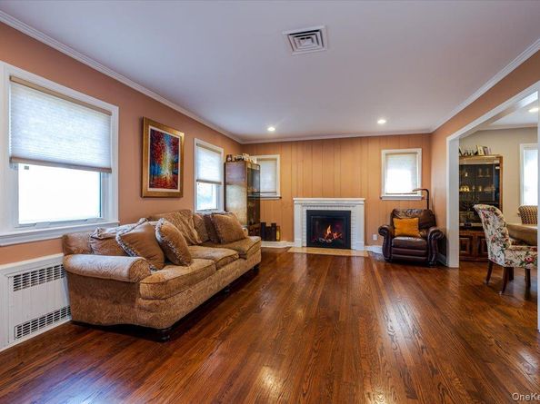 359 Derby Avenue, Woodmere NY 11598