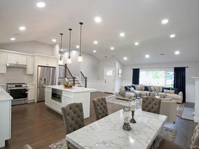 16 Eleanor Road, Plainview NY 11803