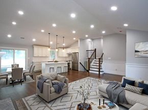 16 Eleanor Road, Plainview NY 11803