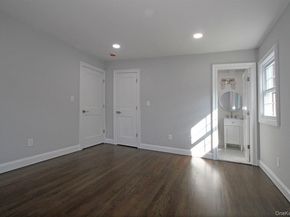 16 Eleanor Road, Plainview NY 11803
