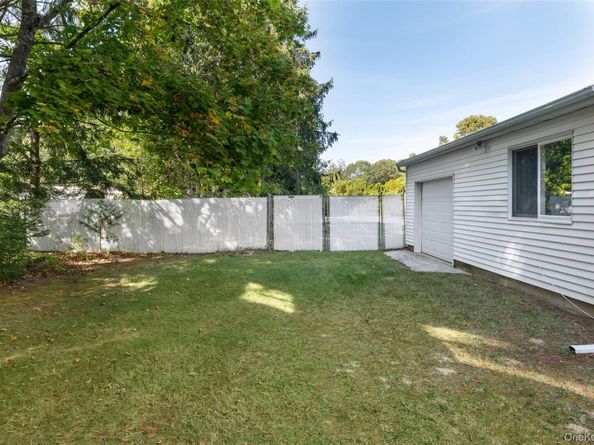181 Hot Water Street, Manorville NY 11949