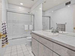 18 Roundtree Drive, Melville NY 11747