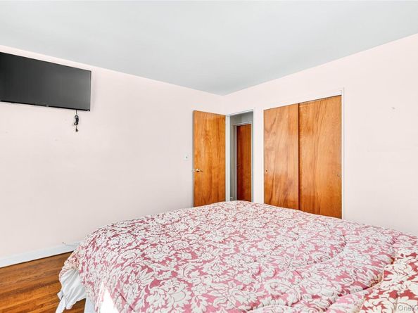 37 Parkview Court, White Plains NY 10603
