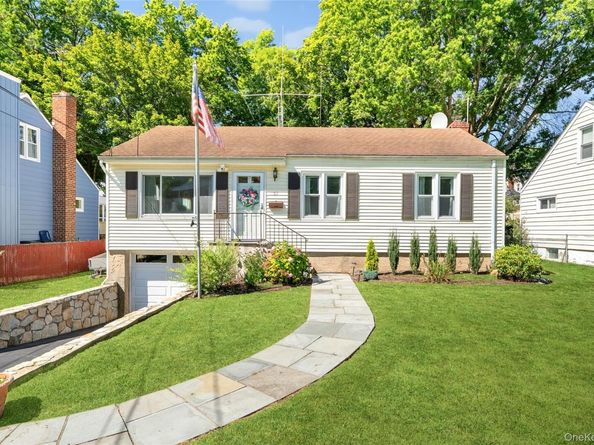 37 Parkview Court, White Plains NY 10603