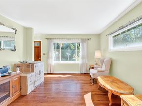 37 Parkview Court, White Plains NY 10603