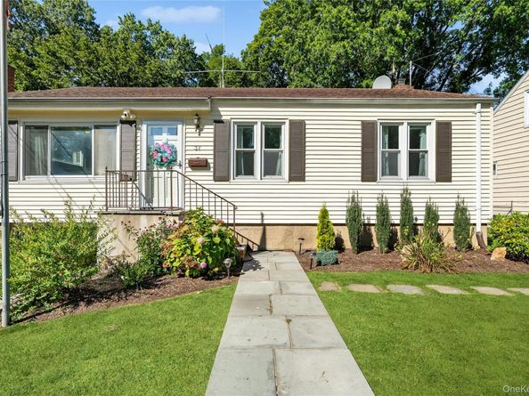 37 Parkview Court, White Plains NY 10603