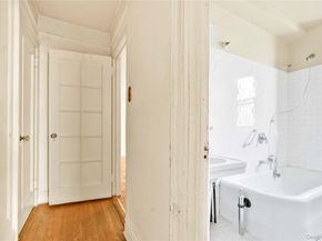 390 Riverside Drive 15D, New York (Manhattan) NY 10025