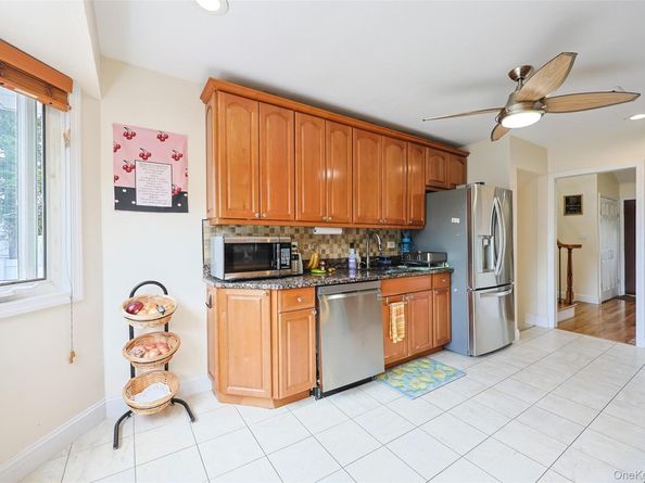 104 Beverly Place, Levittown NY 11756