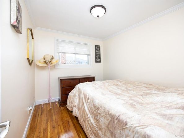 104 Beverly Place, Levittown NY 11756