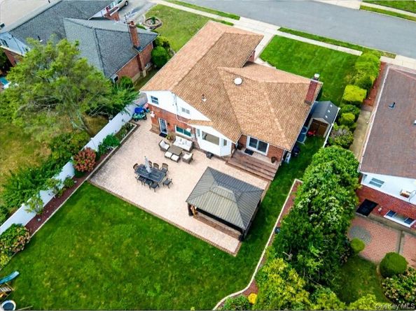 104 Beverly Place, Levittown NY 11756