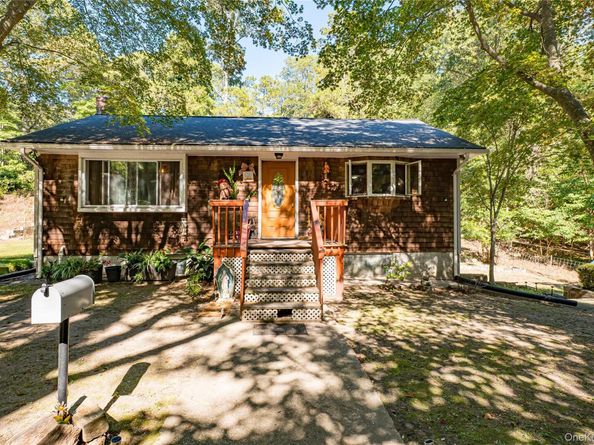 53 Dryad Road, Rocky Point NY 11778