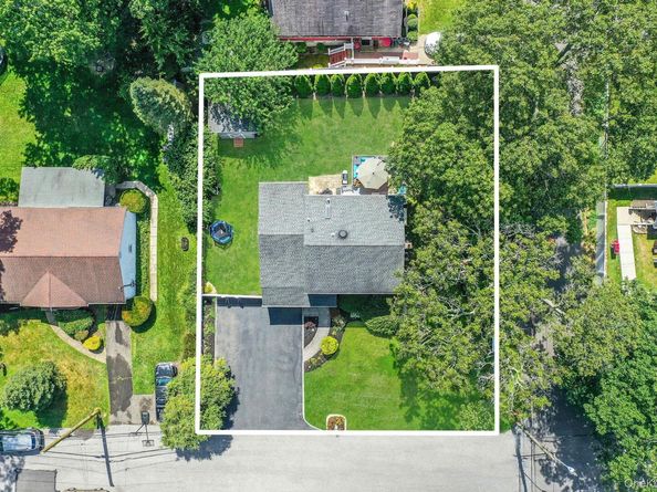 42 Apricot Place, Ronkonkoma NY 11779