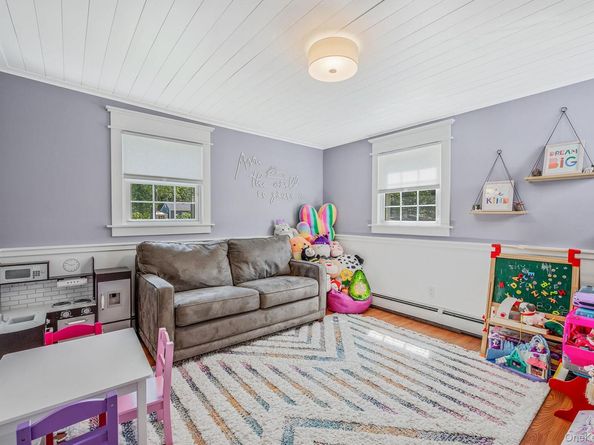 42 Apricot Place, Ronkonkoma NY 11779