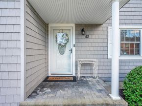 42 Apricot Place, Ronkonkoma NY 11779