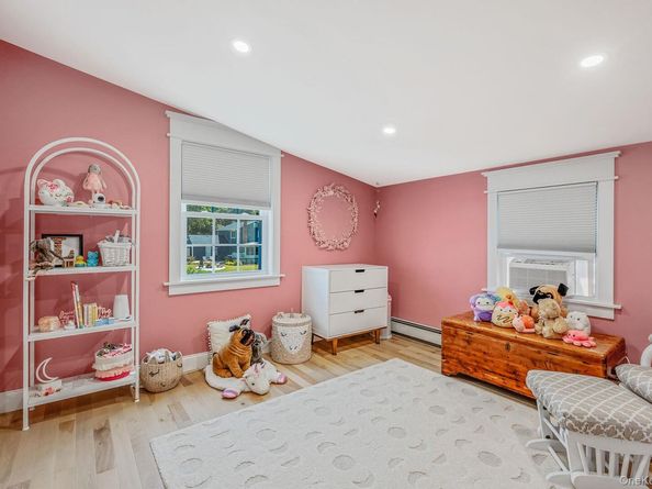 42 Apricot Place, Ronkonkoma NY 11779