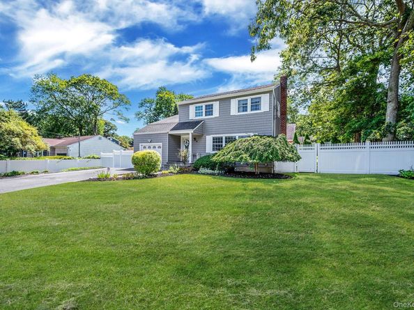 42 Apricot Place, Ronkonkoma NY 11779
