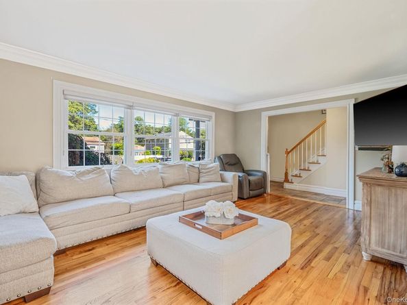 42 Apricot Place, Ronkonkoma NY 11779
