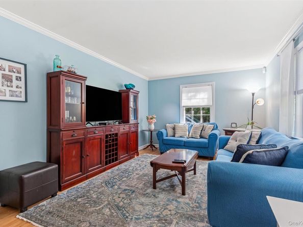40 Donellan Road, Hampton Bays NY 11946