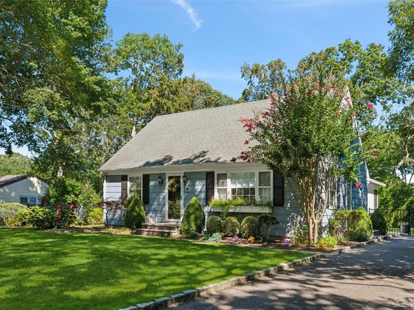 40 Donellan Road, Hampton Bays NY 11946