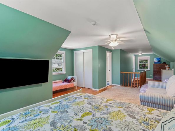 40 Donellan Road, Hampton Bays NY 11946