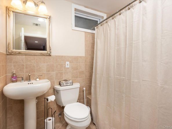 100 Coverly Place, Melville NY 11747