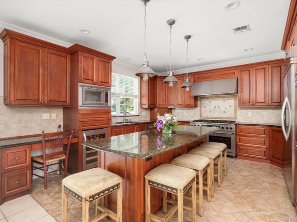 100 Coverly Place, Melville NY 11747