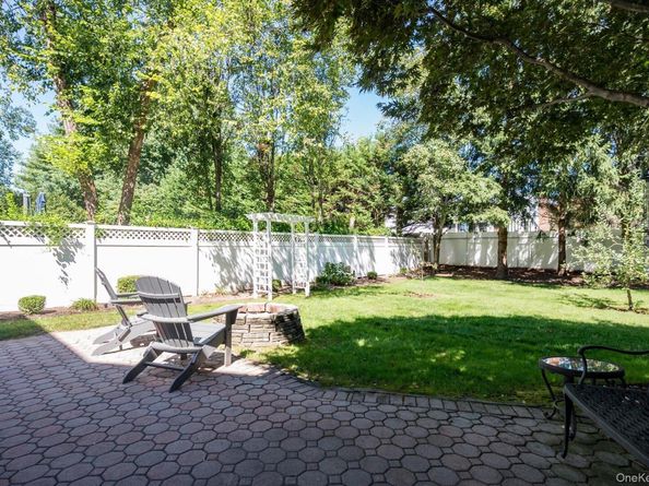 100 Coverly Place, Melville NY 11747
