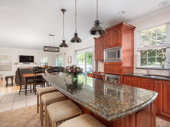 100 Coverly Place, Melville NY 11747