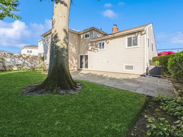 2048 Holland Way, Merrick NY 11566