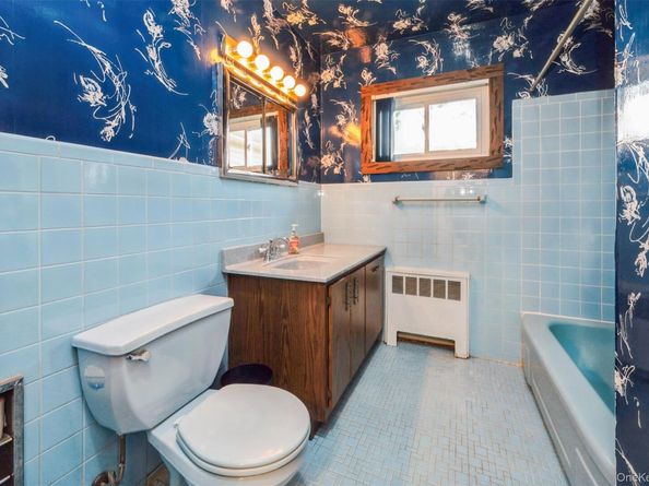 2048 Holland Way, Merrick NY 11566