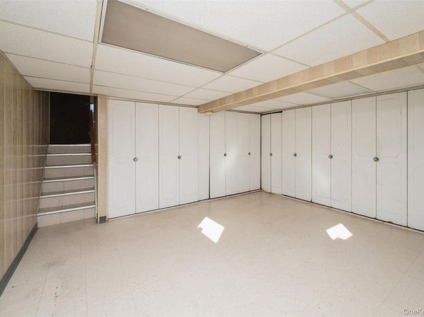 2048 Holland Way, Merrick NY 11566