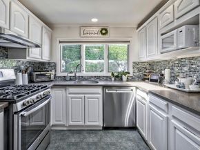 17 Hill Road, Farmingdale NY 11735