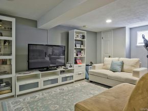 17 Hill Road, Farmingdale NY 11735