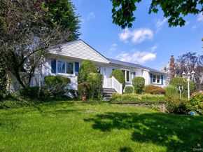 17 Hill Road, Farmingdale NY 11735
