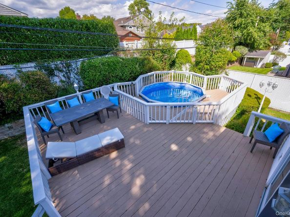 17 Hill Road, Farmingdale NY 11735